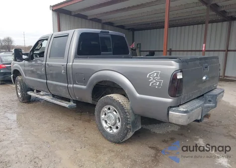 2014 Ford F-250 Lariat z USA, uszkodzony, nr VIN 1FT7W2B64EEB60483